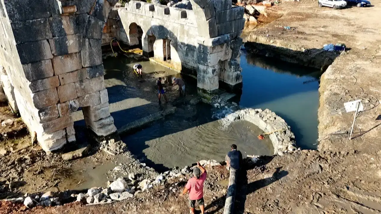 Demre’de 2 Bin Yıllık Şifalı Su Gün Yüzüne Çıkıyor 12